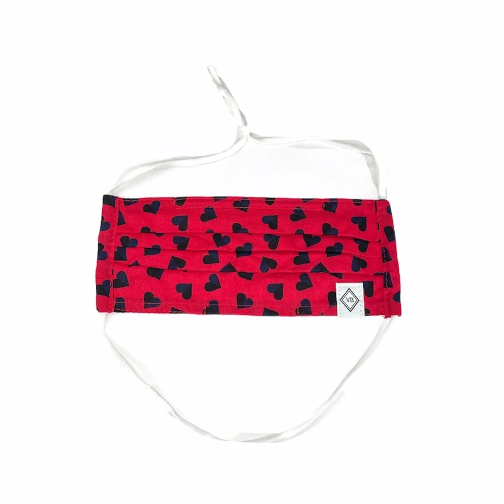 Vera Bradley 2 Sweet Hearts Pleated Face Mask, Red